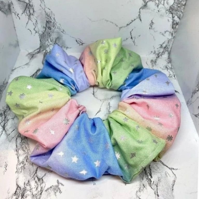 Batikfärgad Stjärna XXL överdimensionerad Scrunchie snodd Enchanted Scrunch NY