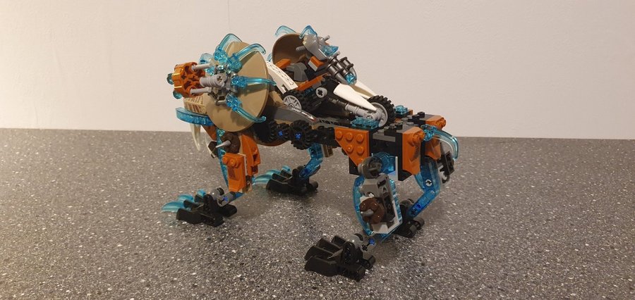 LEGO Legends of Chima 70143 - Sir Fangar's Sabre-Tooth Walker