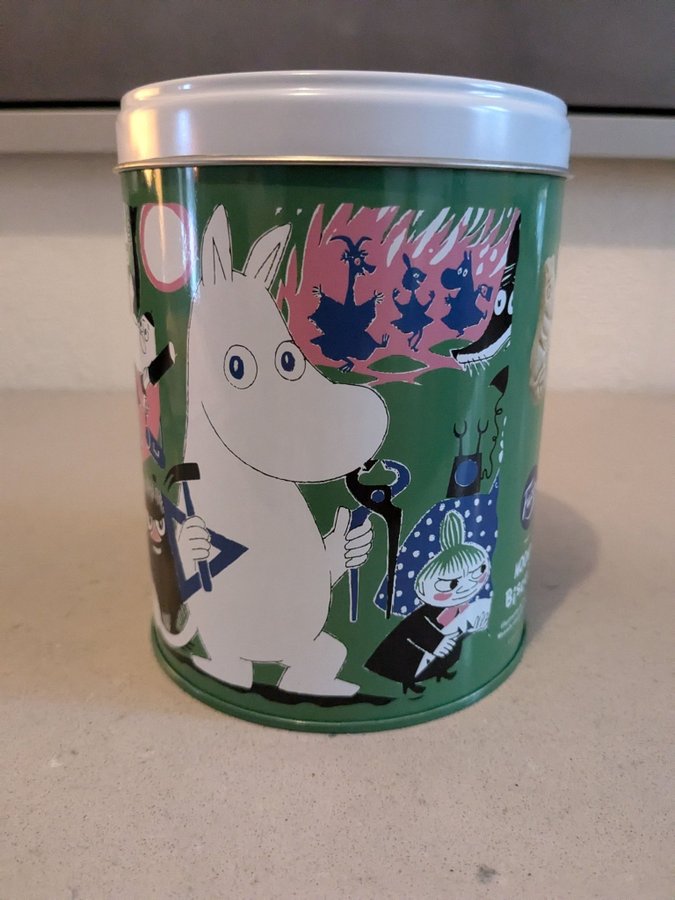 Mumin plåtburk kakburk i fint skick