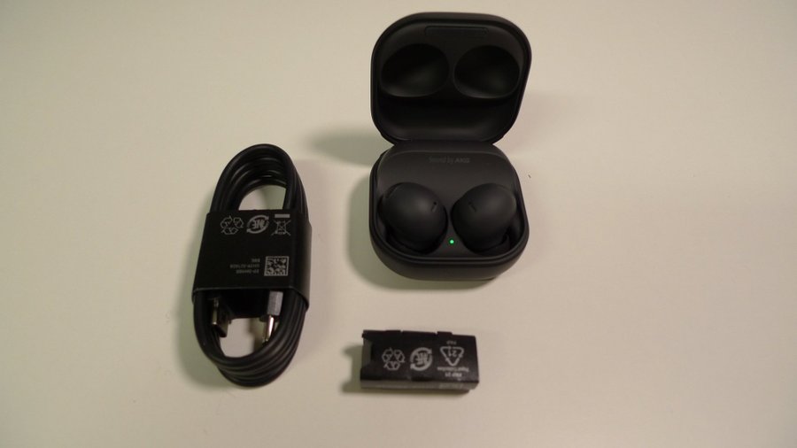 BID! Samsung Galaxy Buds2 Pro Wireless Stereo In-Ear Headphones! Like New!