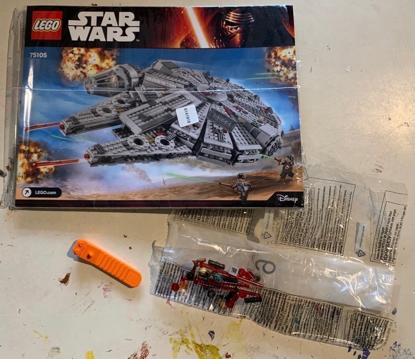 Lego Star Wars Millennium Falcon (beg set från 2015) - 75105