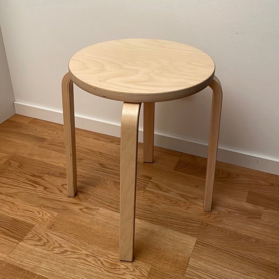 Vintage Ikea Pall Stol Frosta Träpall Böjträ 90-tal. Alvar Aalto Style