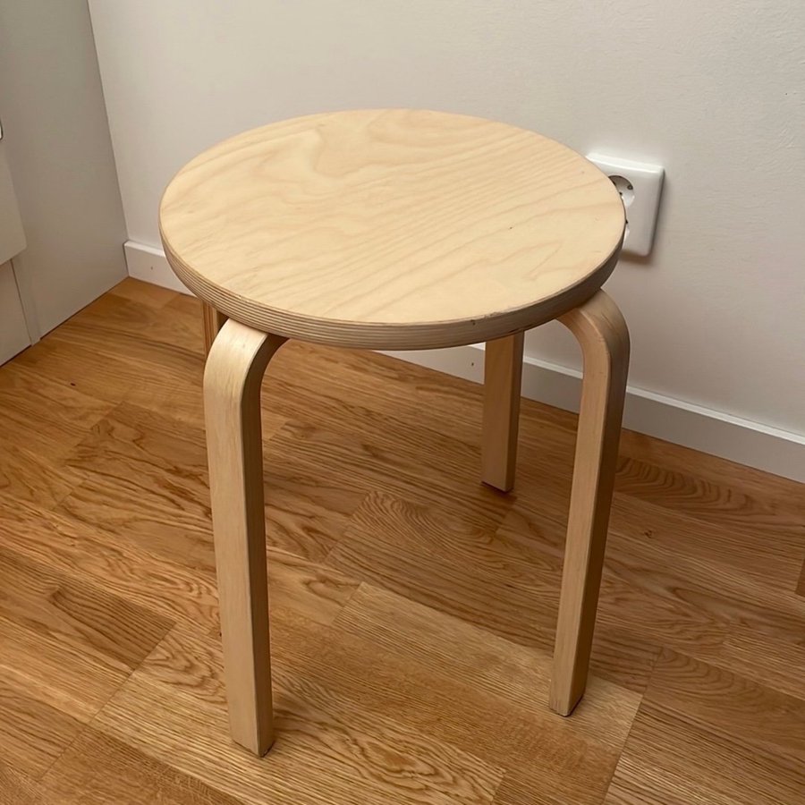 Vintage Ikea Pall Stol Frosta Träpall Böjträ 90-tal. Alvar Aalto Style