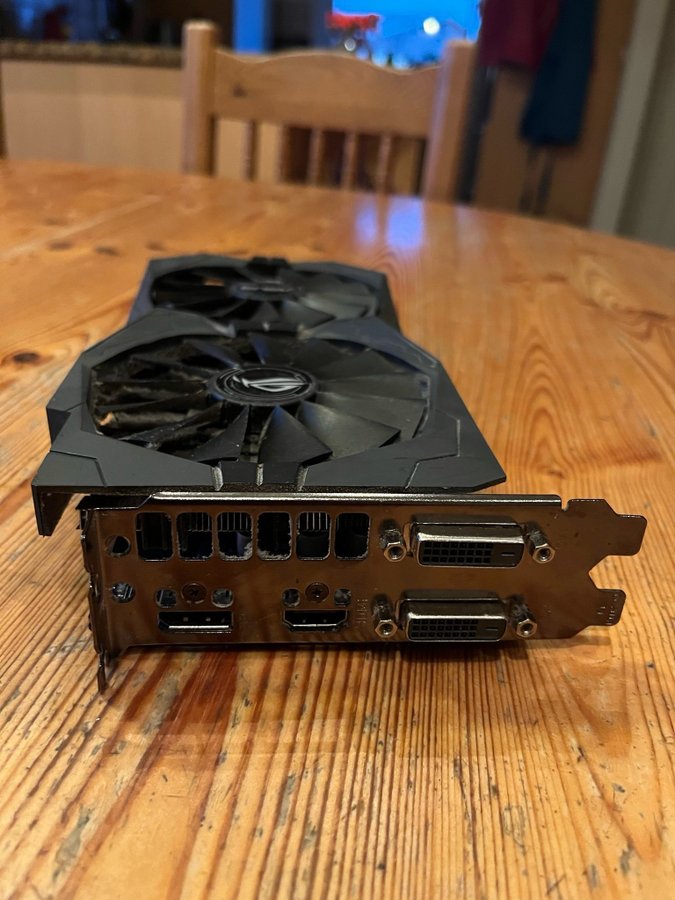 ASUS GeForce GTX 1050 TI.