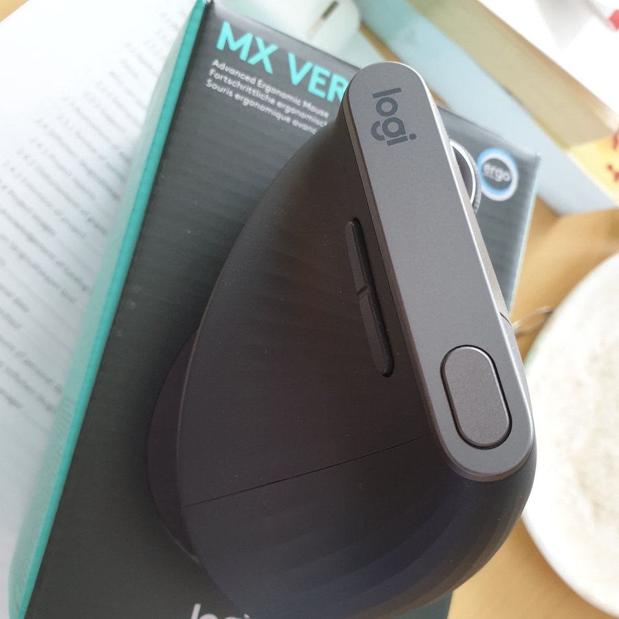 MX VERTICAL – AVANCERAD ERGONOMISK MUS Logitech