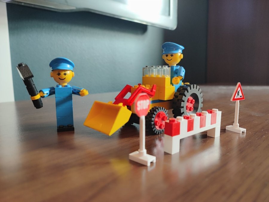 Lego set 214 Road repair crew