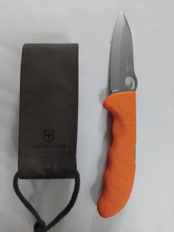 Viktorinox army knife Hunter pro