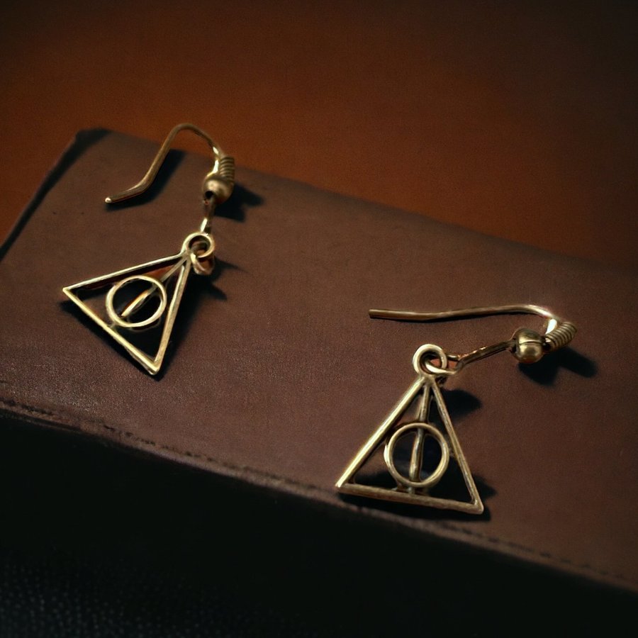 Harry Potter Deathly Hallows symbol på örhängen och halsband!