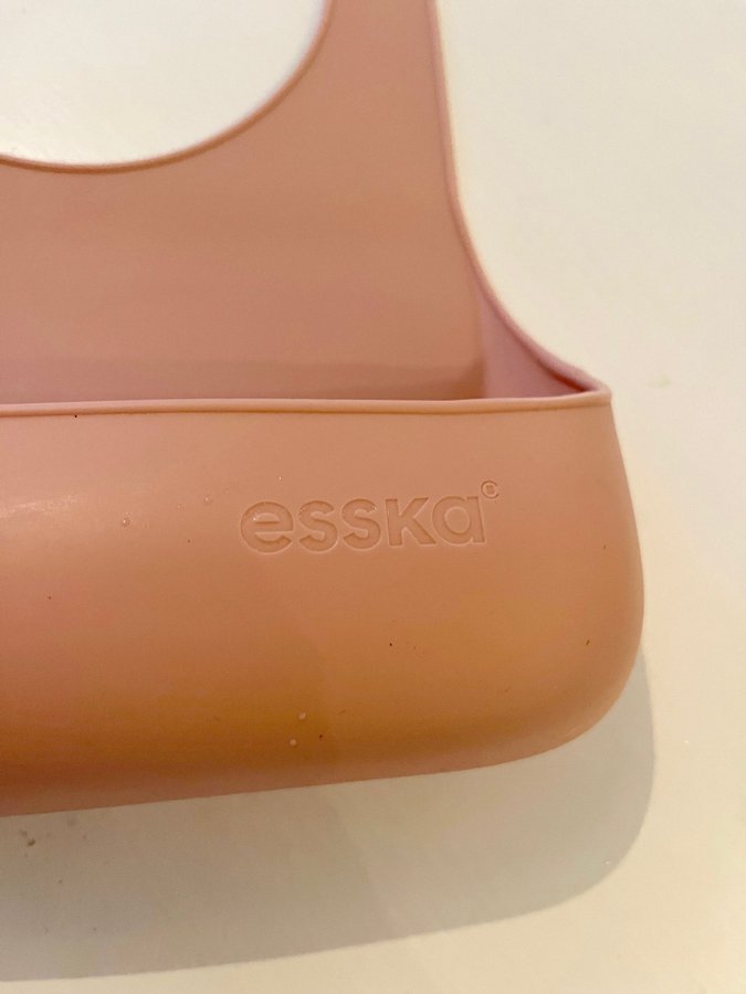 Esska mjuk silikonhaklapp i mycket fint skick