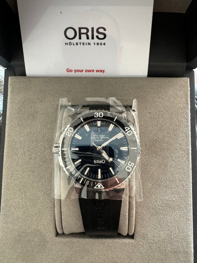 Oris Aquis Date 435mm