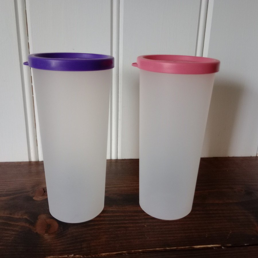 2st Tupperware bägare 3,5 dl med tätt lock lila rosa