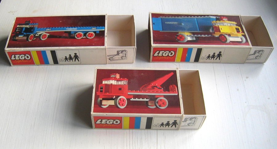 3 st gamla Lego kartonger + 10 st beskrivningar/katalog