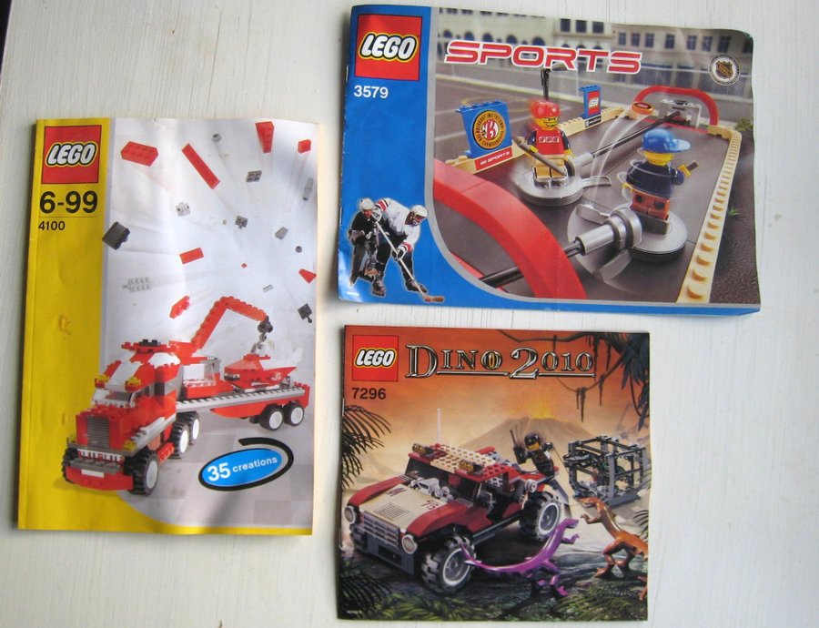 3 st gamla Lego kartonger + 10 st beskrivningar/katalog