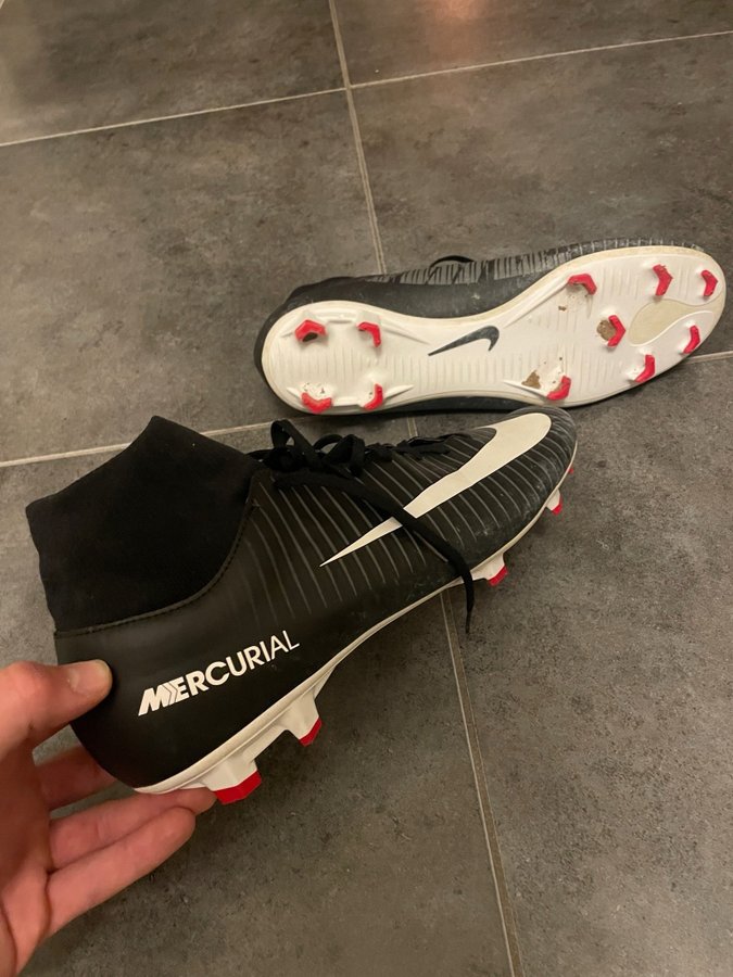 Nike Mercurial Fotbollsskor Svart Storlek 43.5