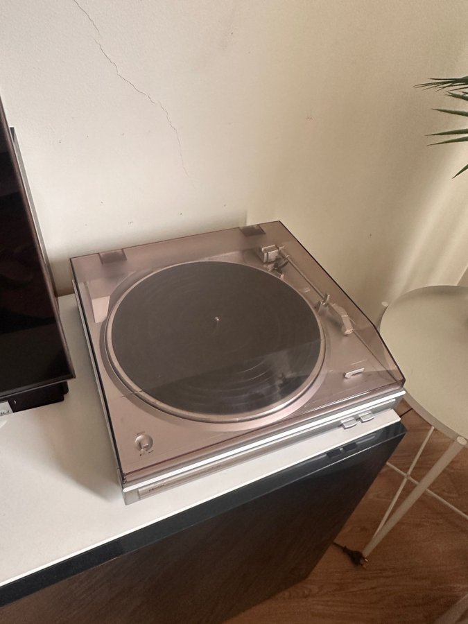 Denon DP-29F vinylspelare