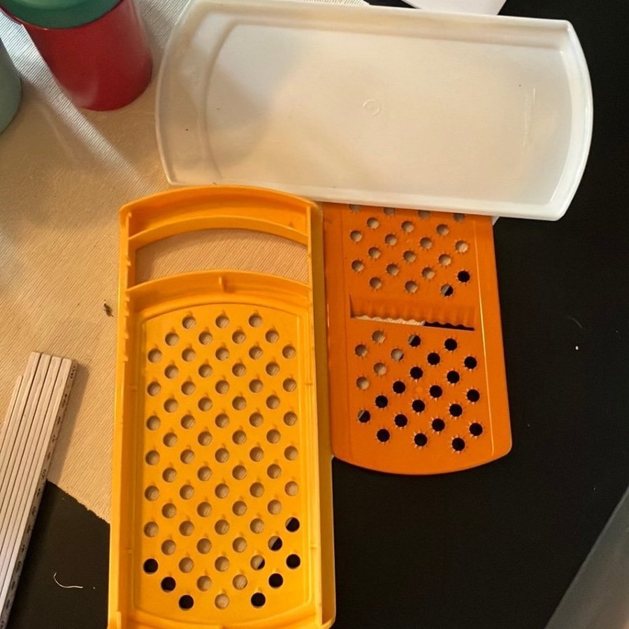 Rivjärn Tupperware