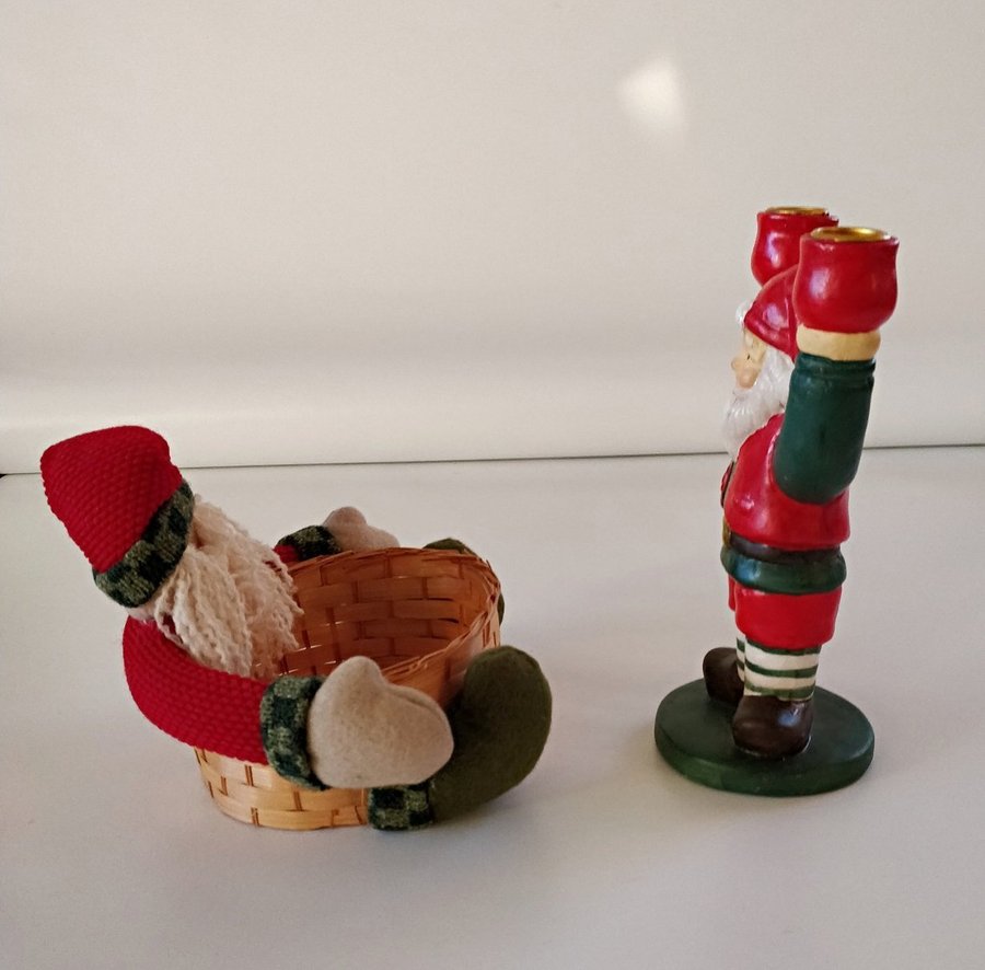 JULTOMTE KERAMIK LJUSSTAKE OCH JULTOMTE MED HALM KORG