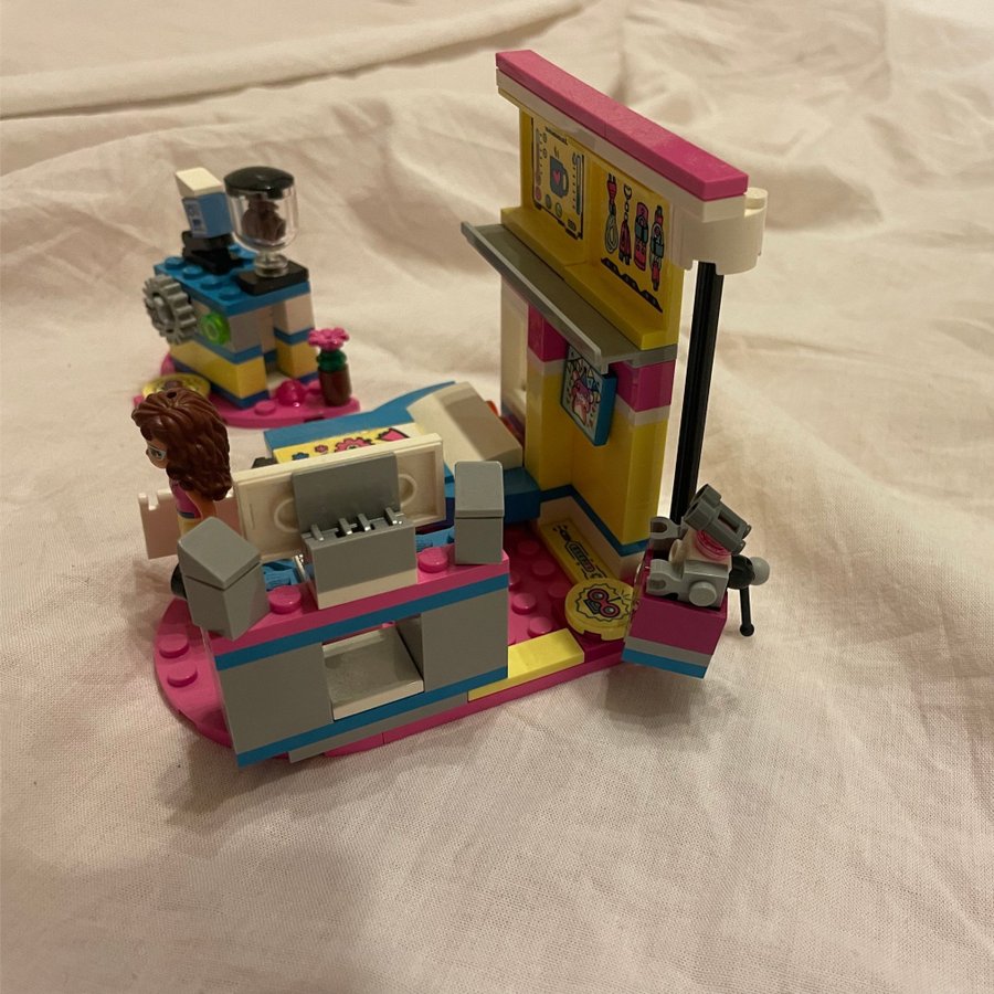 LEGO Friends 41329 Olivias lyxiga sovrum - komplett!