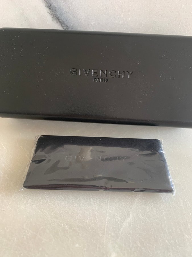 Givenchy Paris glasögonfodral