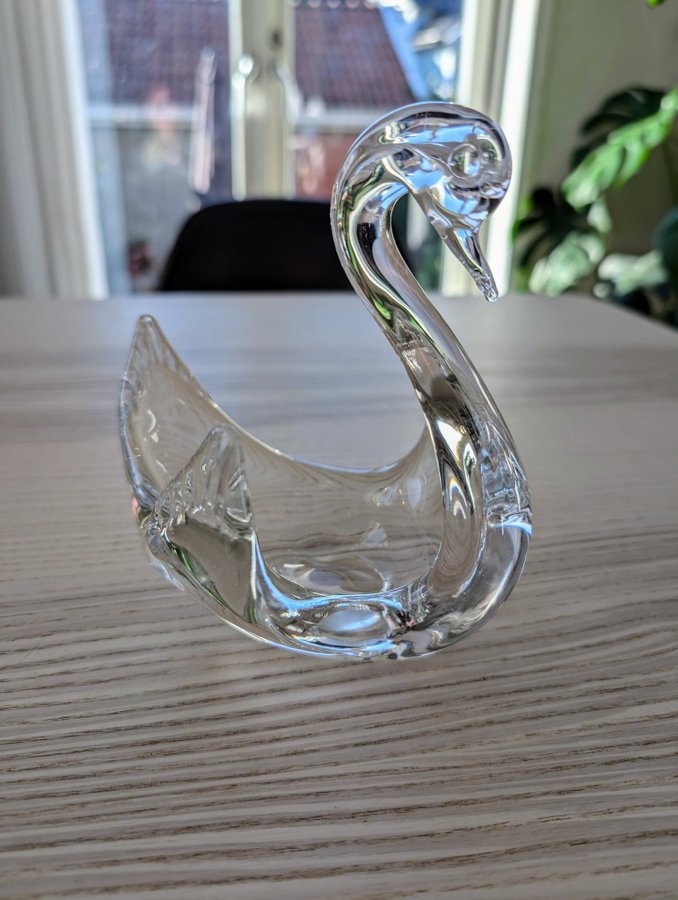 Vacker Glas Svan med plats för ljus