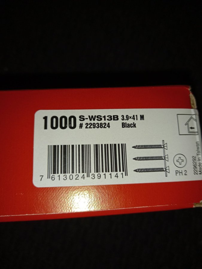 Brand New 3 Boxes HILTI Träskruv S-WS13B 39x41 se pa bilderna