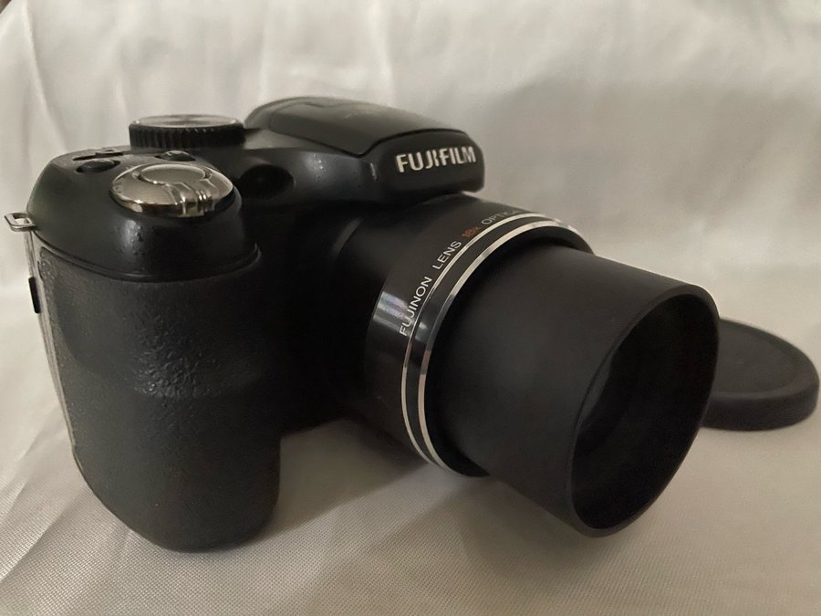 Fujifilm FinePix S1800 Digitalkamera