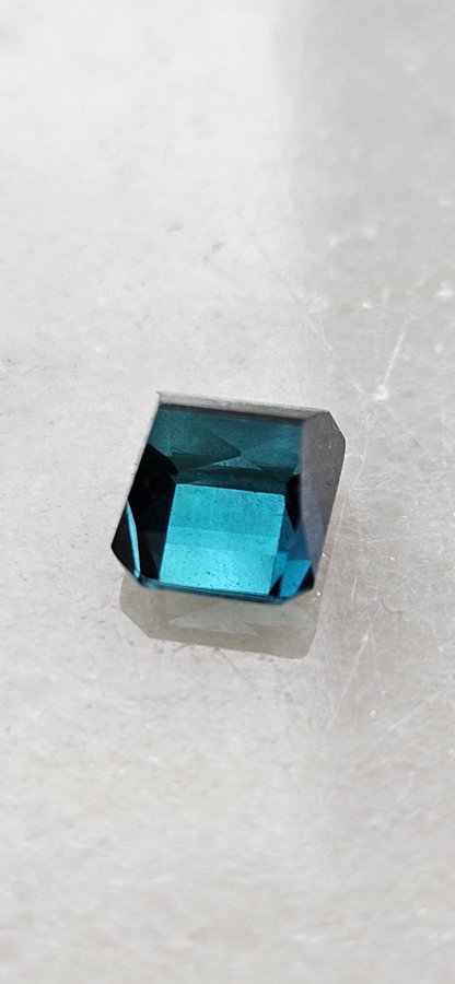 Naturlig Indigo Turmalin 1.79Ct