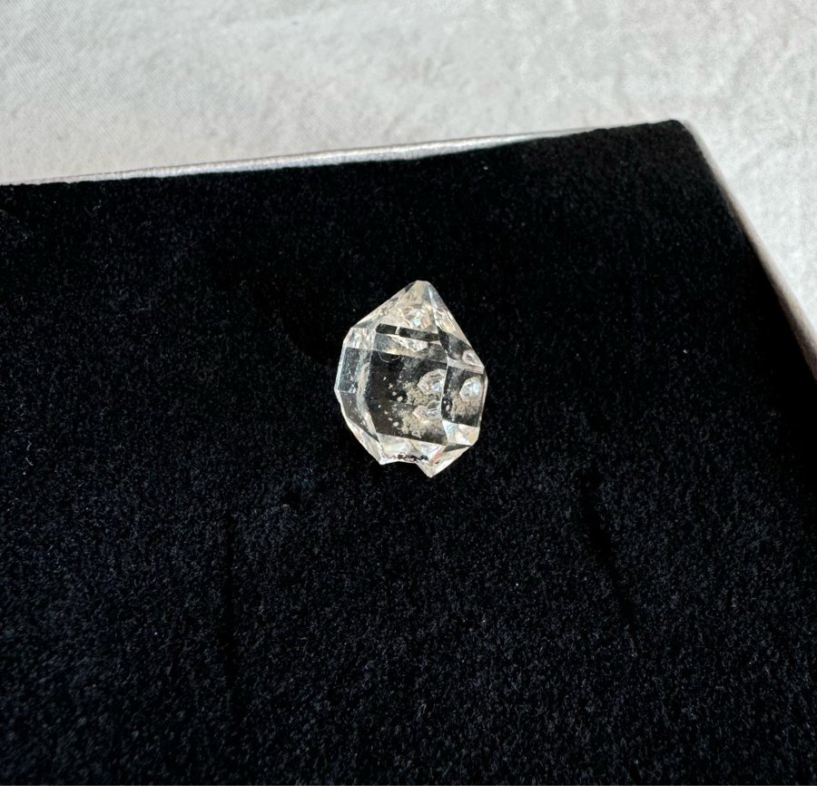 Herkimer diamant 2,4 g- hög kvalitet