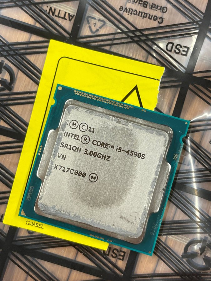 PROCESSEUR INTEL CORE i5 4590s LGA 1150