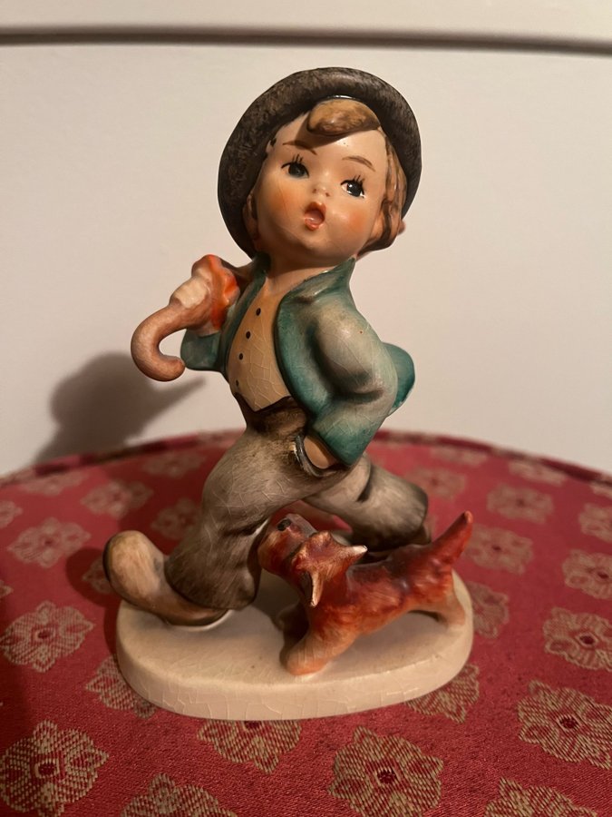 Hummel figurin