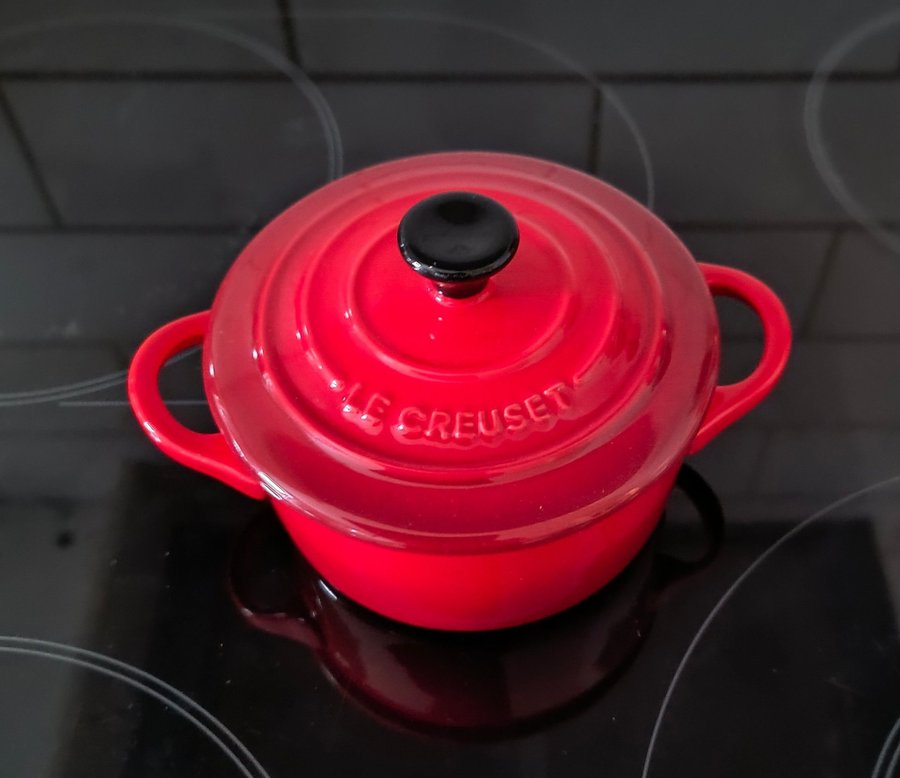 Le Creuset mini gryta vulkan röd 025l ugnsfast form stengods