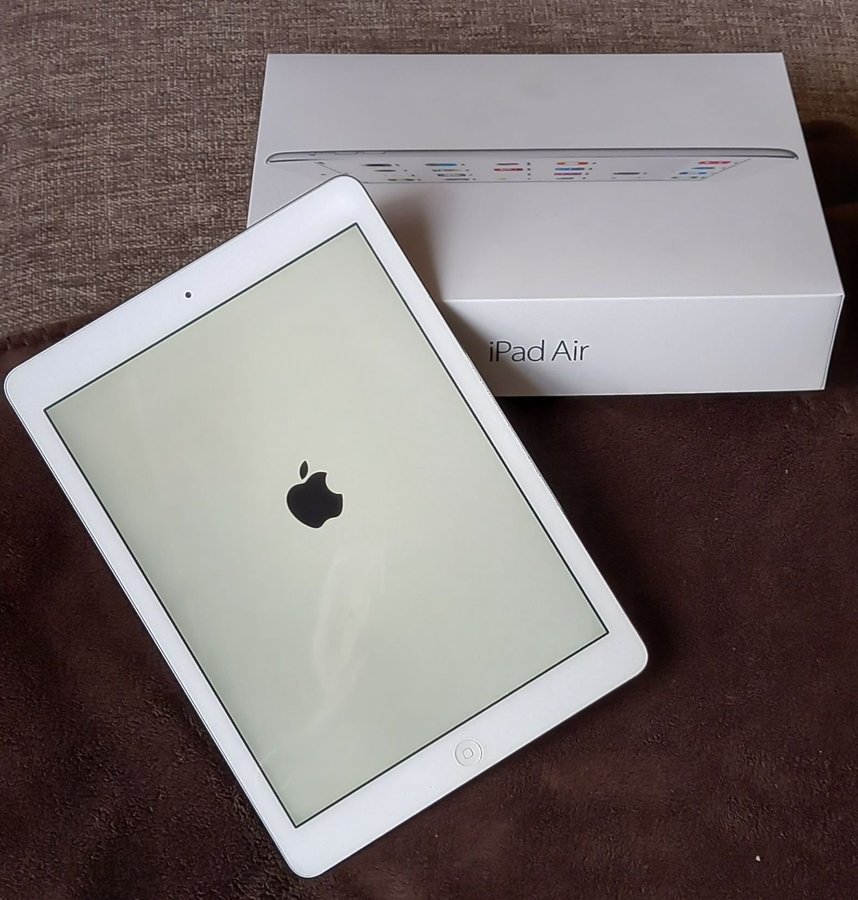 iPad Air Wi-Fi 16GB Silver.