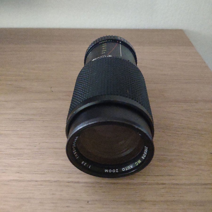 Zykkor lens MC auto zoom 1:38 f=80~205mm