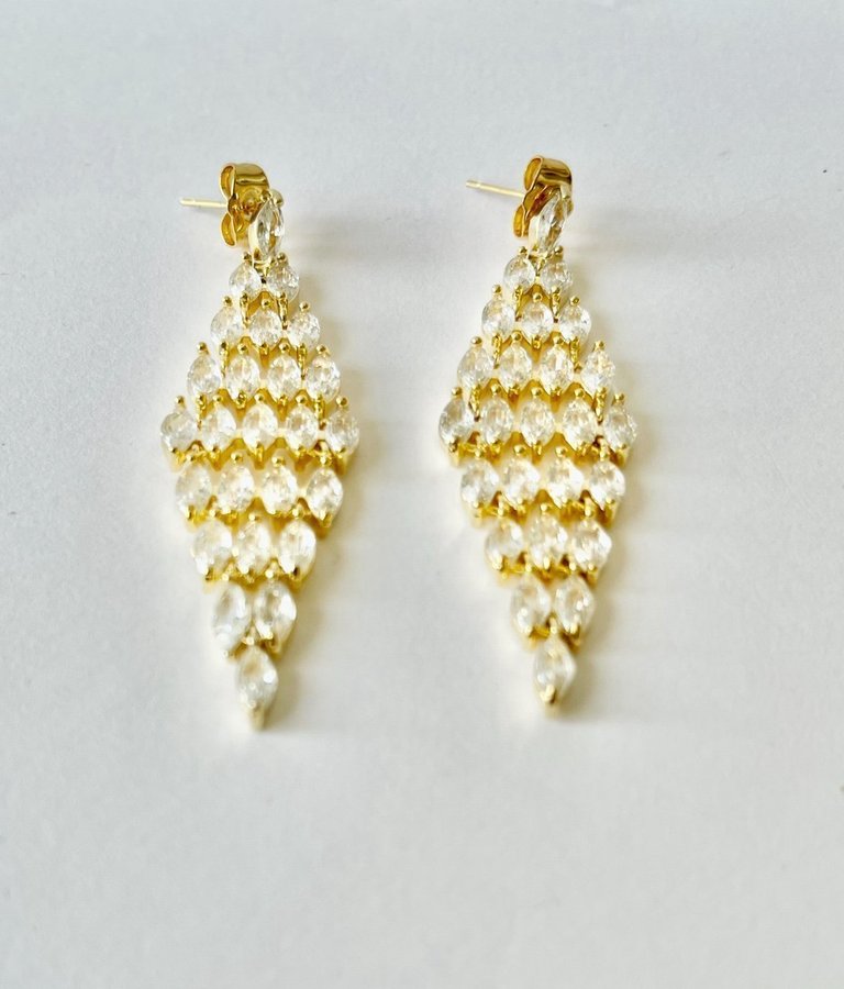 18 k Guld Plated Earings with zircon High quality guld plating will not fade