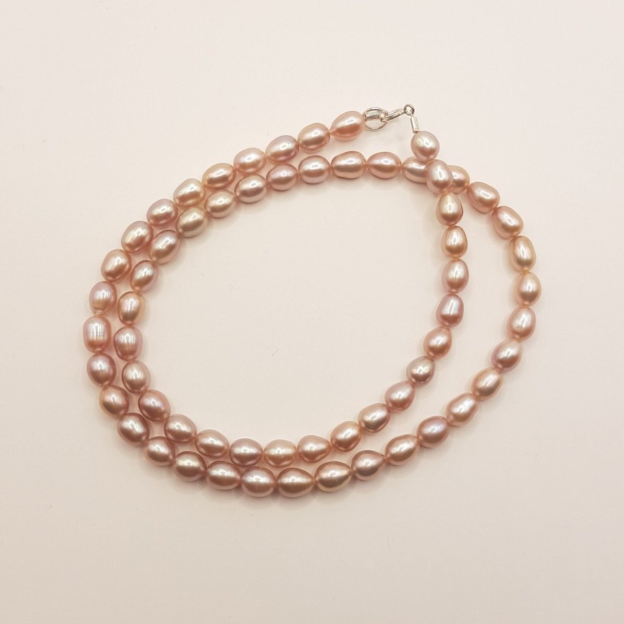 Collier med rosa sötvattenpärlor