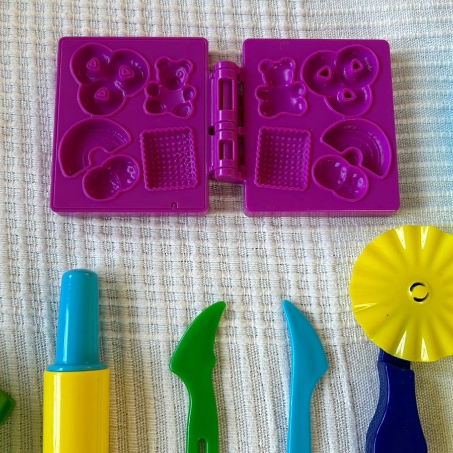 Play-Doh-set med formar rullpinne och verktyg