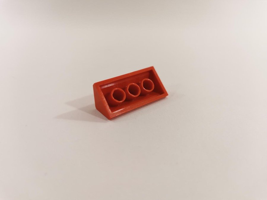 Lego - slope 45 - sned - tak - 2x4 - part 3041 - röd