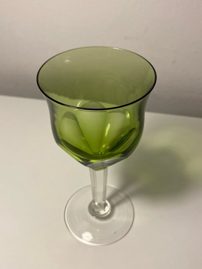 Vinglas / spritglas med grön kupa - vintage, antik