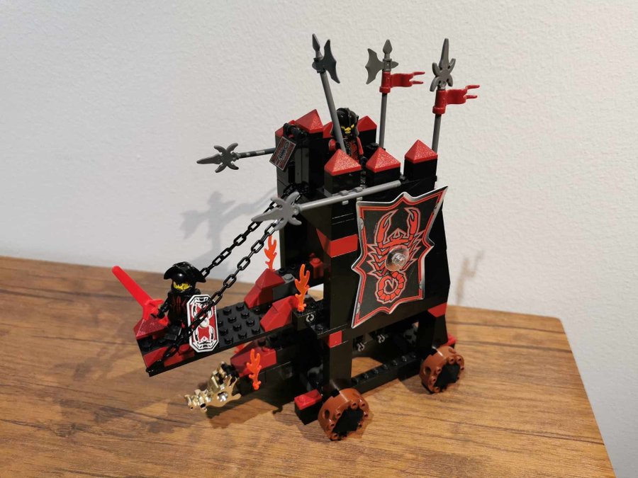 Lego Knights Kingdom 8800 - Vladek's Siege Engine