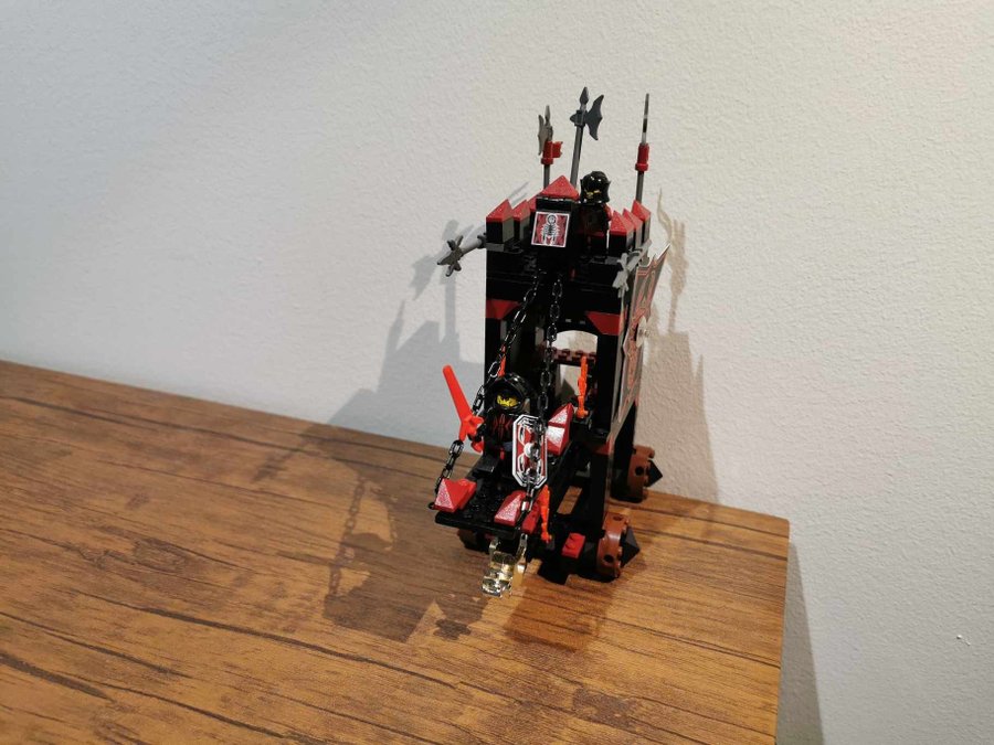 Lego Knights Kingdom 8800 - Vladek's Siege Engine