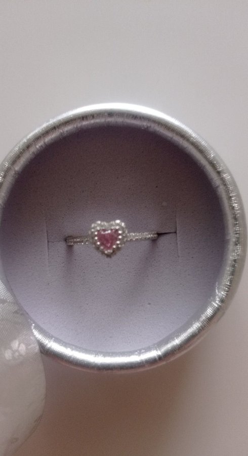 **Silverring*925**NYTT***Cubic zirkonia**Strl 6