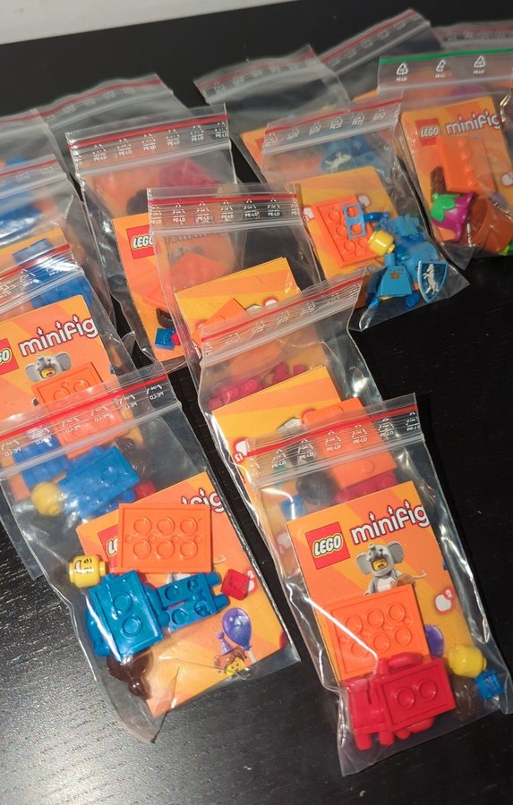 LEGO Serie 18 Party 71021 - Set, 23 figurer! Nya!