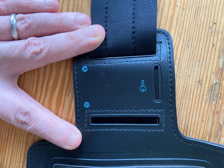 Armband för mobiltelefon