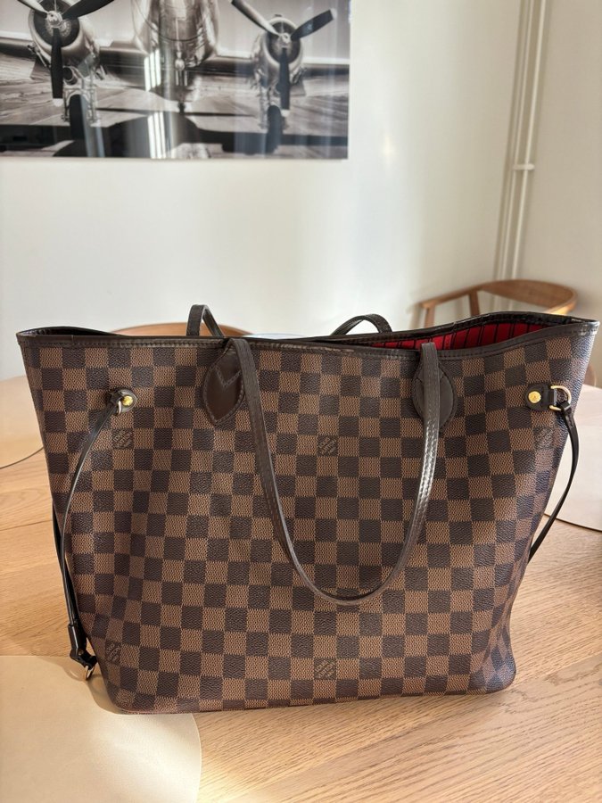 Louis Vuitton Neverfull MM Tote Bag