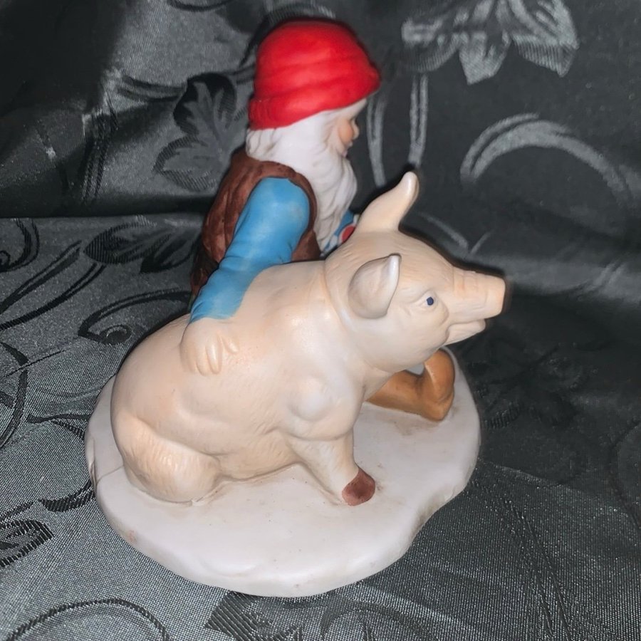 Tomte med gris figur