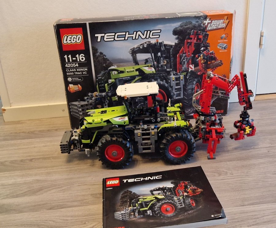 Lego technic 42054 CLAAS XERION 5000 TRAC VC traktor