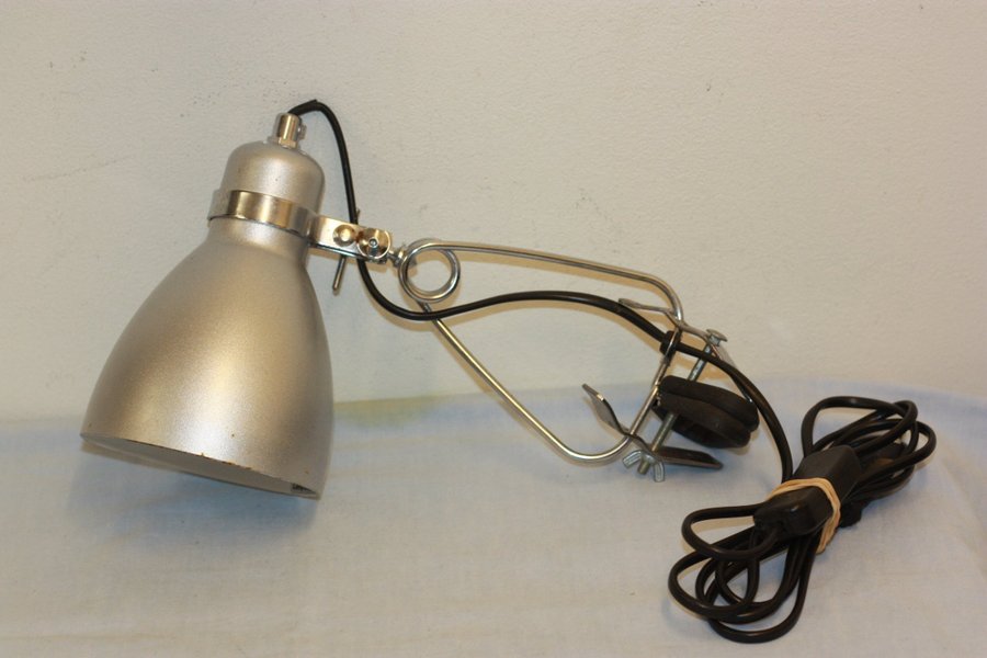 Kläm lampa sänglampa silver målad plåt Nordlux 7307