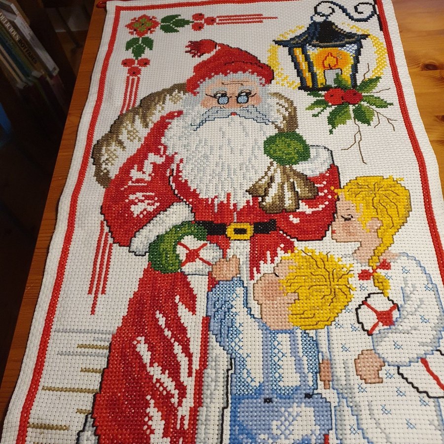 STOR handbroderad vepa bonad tomte barn jul vintage jultextil