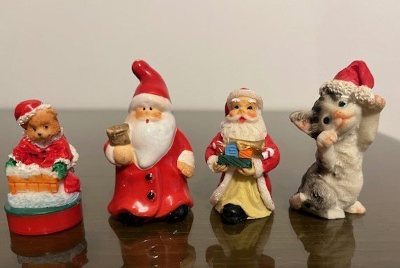 4 Tomtefigurer Stämpel porslin plast Tomte katt! Jul X-Mas