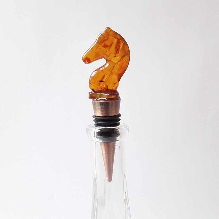 Knight chess piece All bottle stopper with Baltic amber Metal decorative cork